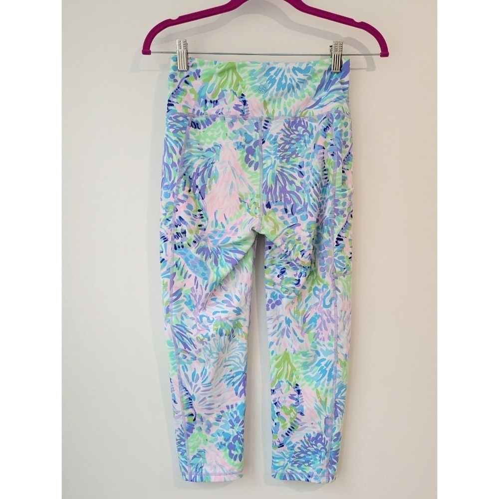 Lilly Pulitzer Luxletic Weekender High Rise Shell of a Party Cropped Pants - Picture 5 of 7